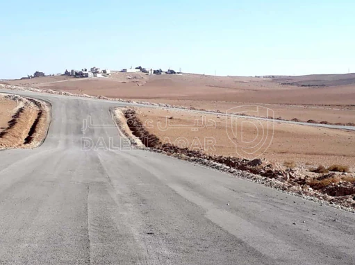 أرض في شمال شرق مطار الملكة علياء&nbsp;الدولي - 30,000 دأ - صورة 1